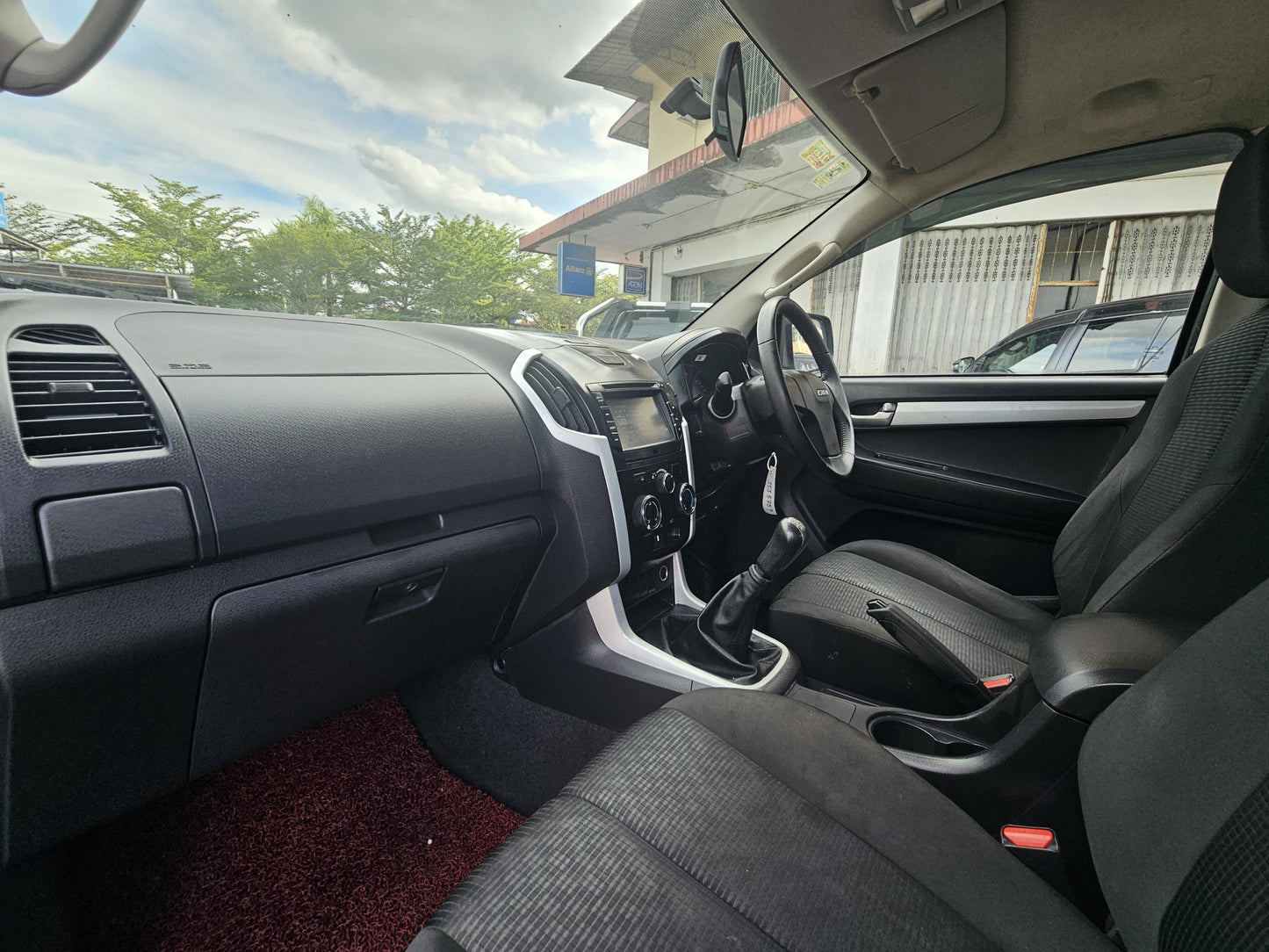 2017 Isuzu DMAX D/CAB 2.5 M VGS 2WD (MT) - (JSJ5759)