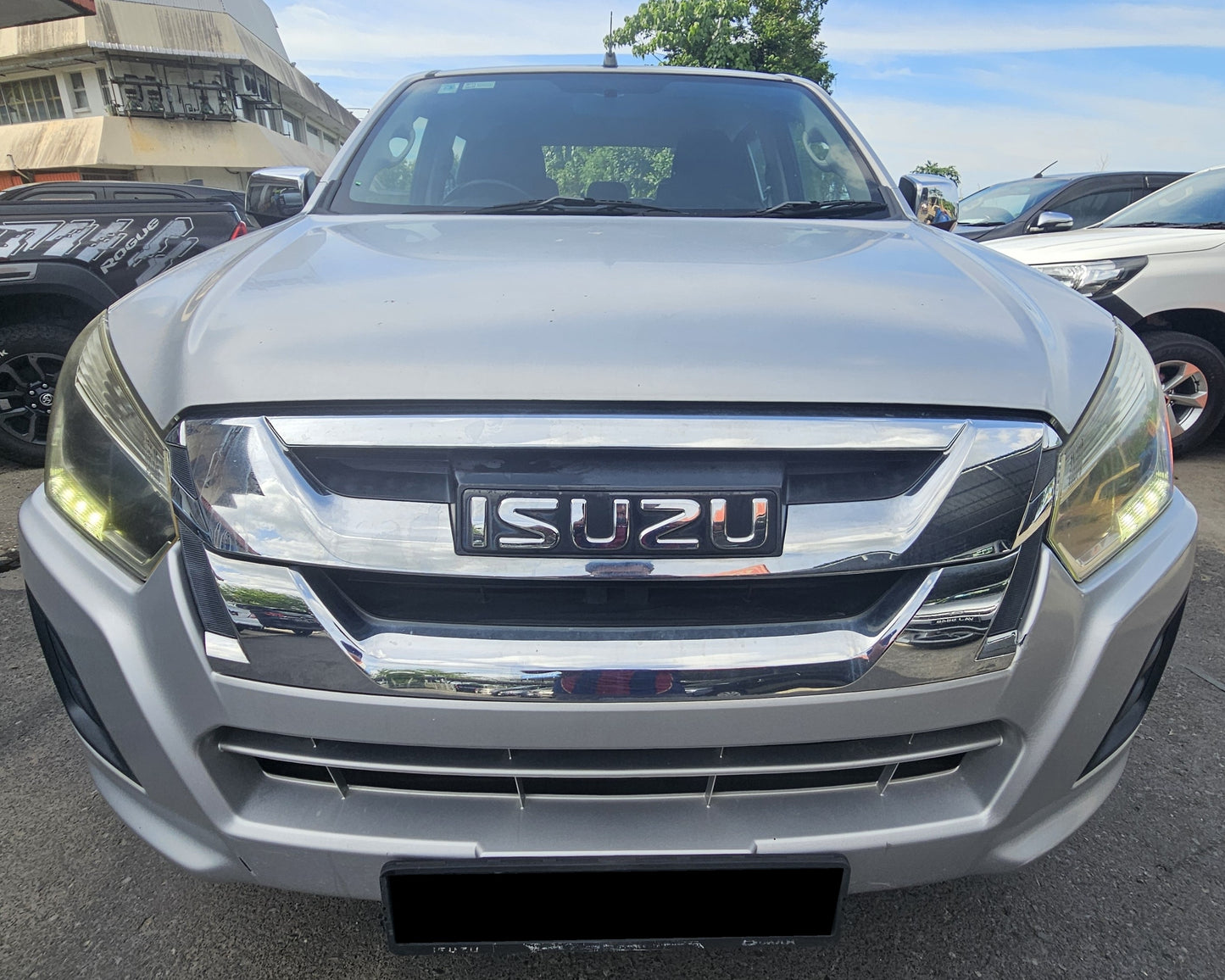 2017 Isuzu DMAX D/CAB 2.5 M VGS 2WD (MT) - (JSJ5759)