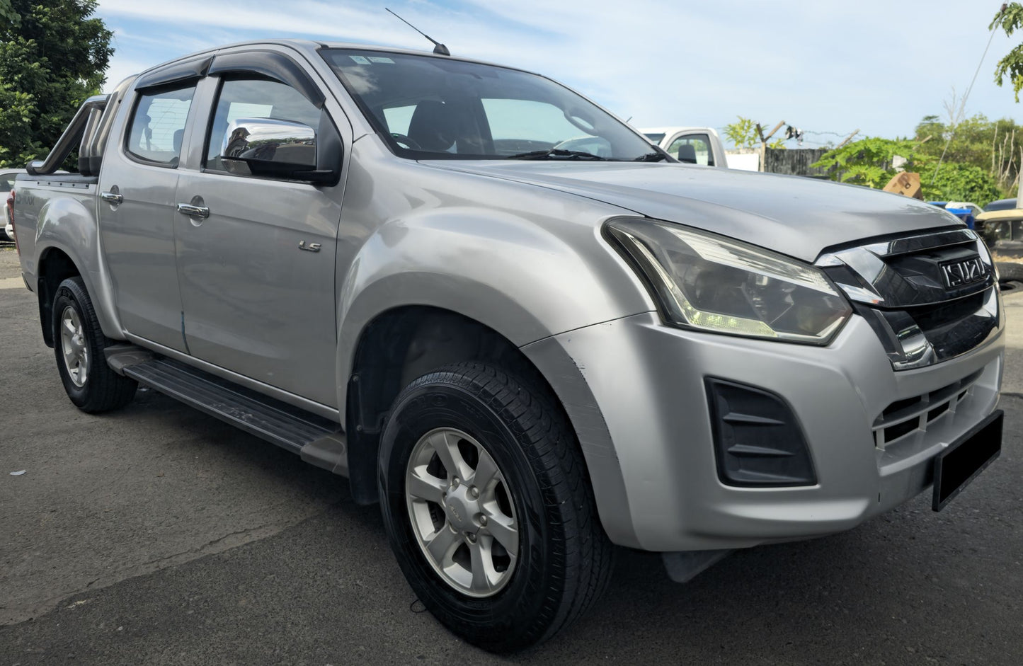 2017 Isuzu DMAX D/CAB 2.5 M VGS 2WD (MT) - (JSJ5759)