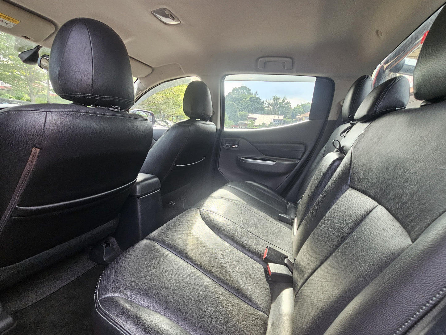 2015 Mitsubishi TRITON 2.4 A VGT MS 4WD (AT) - (SJS3016)