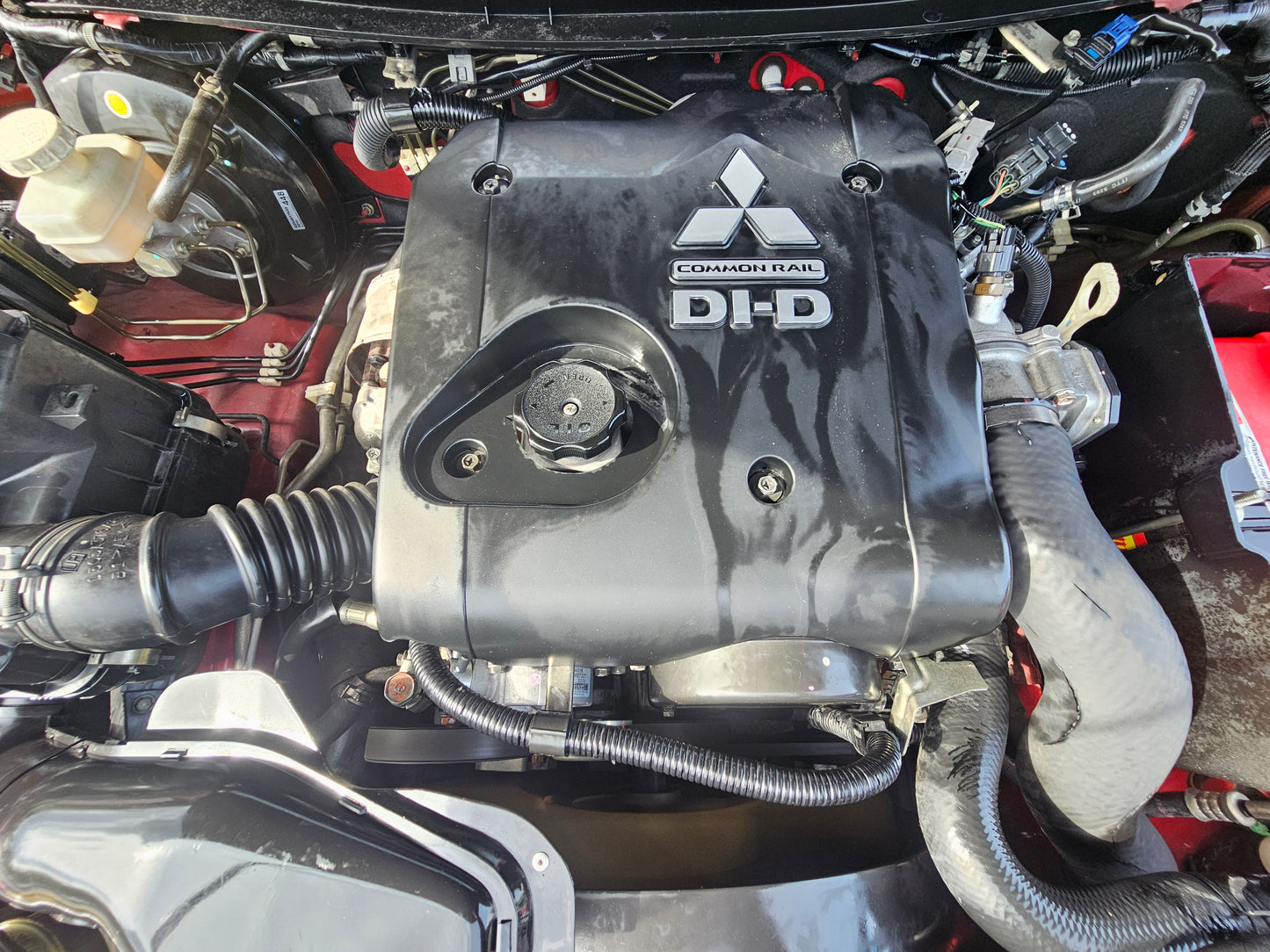 2015 Mitsubishi TRITON 2.4 A VGT MS 4WD (AT) - (SJS3016)
