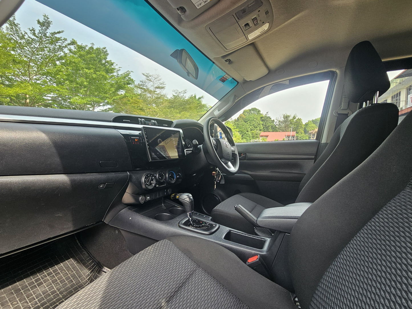 2022 Toyota HILUX D/CAB 2.4 (E) 4X4 VNT (AT) - (SMG9856)