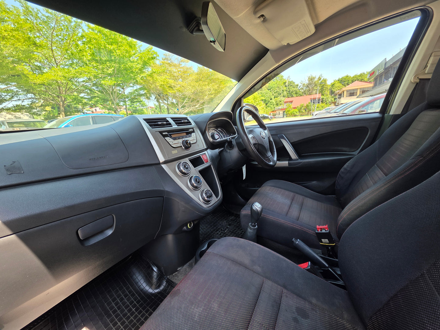 2016 Perodua MYVI 1.5 A -1500 SE FL (MT) - (SAC5902C)
