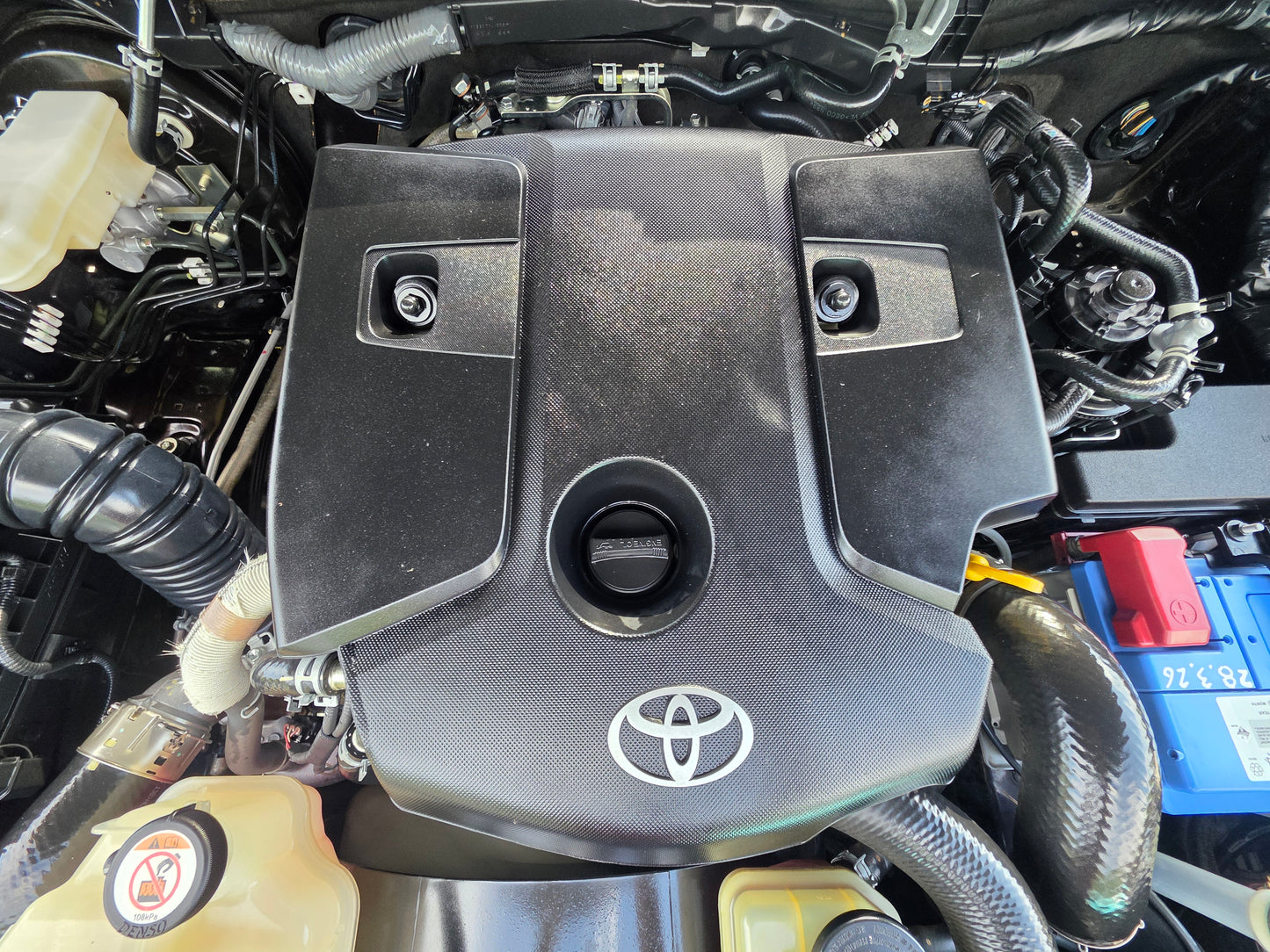 2023 Toyota HILUX D/CAB 2.8 A ROGUE VNT 4WD FL (AT) - (SMW3860)