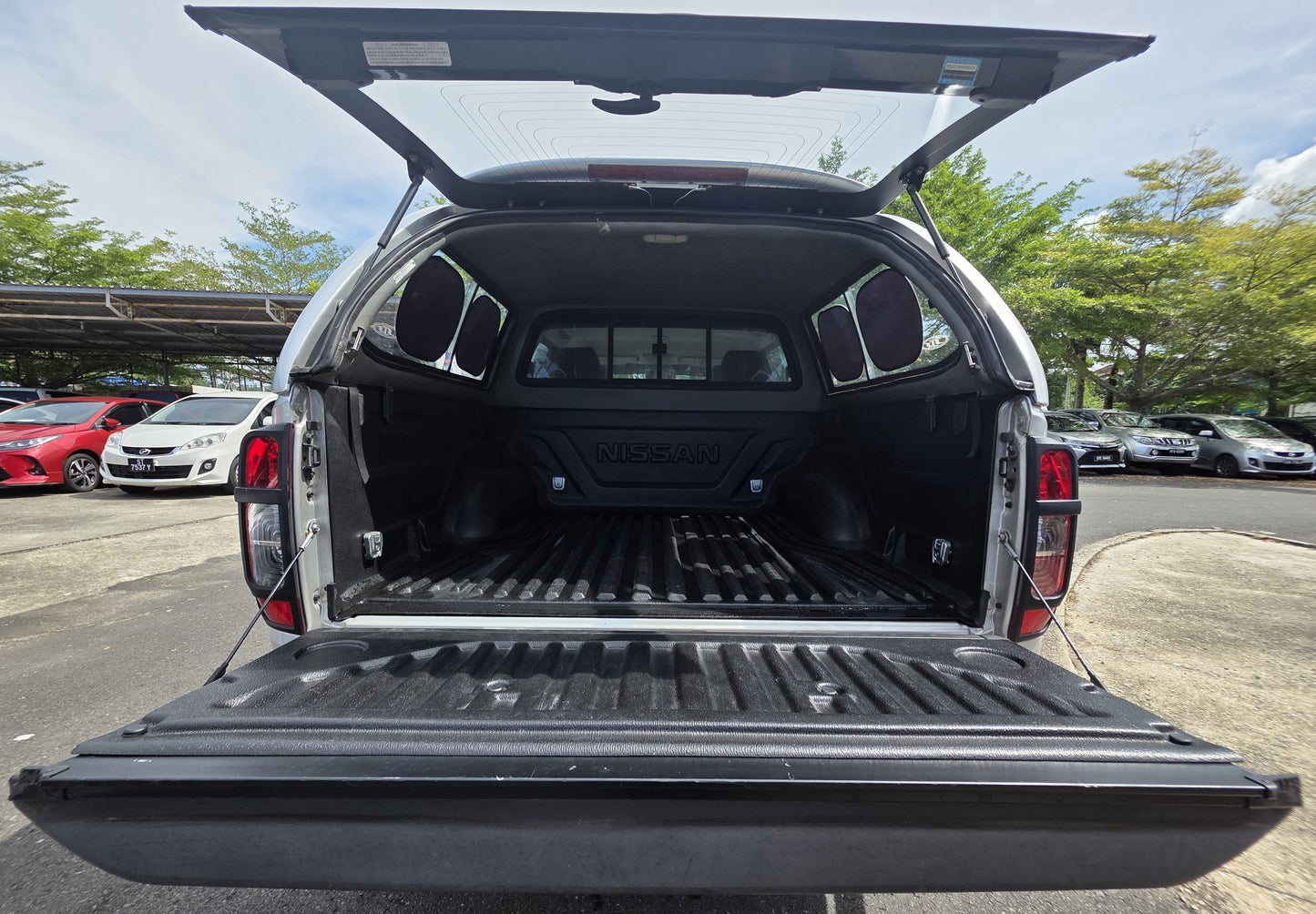 2019 Nissan NAVARA NP300 DC 2.5 A V (AT) - (BPX6387)