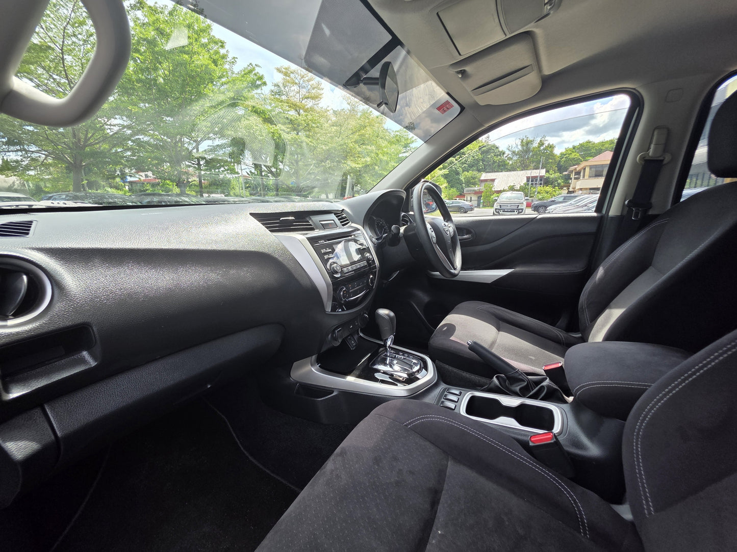 2019 Nissan NAVARA NP300 DC 2.5 A V (AT) - (BPX6387)
