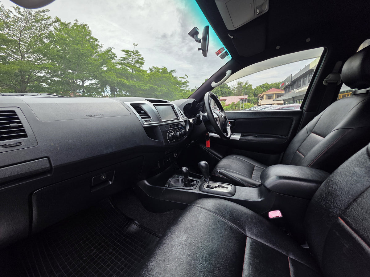 2014 Toyota FORTUNER 2.5 A G (TRD BODYKITS) (DIESEL) 4WD FL 4X4 (AT)- (ST9966P)