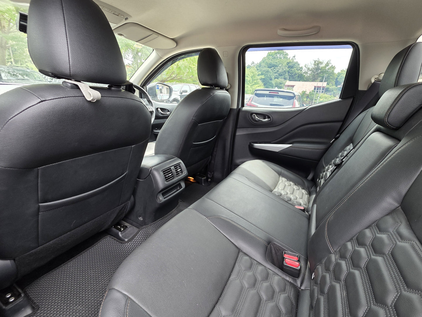 2022 Nissan NAVARA D/CAB 2.5 A VL 4WD FL (AT) - (VHT8300)