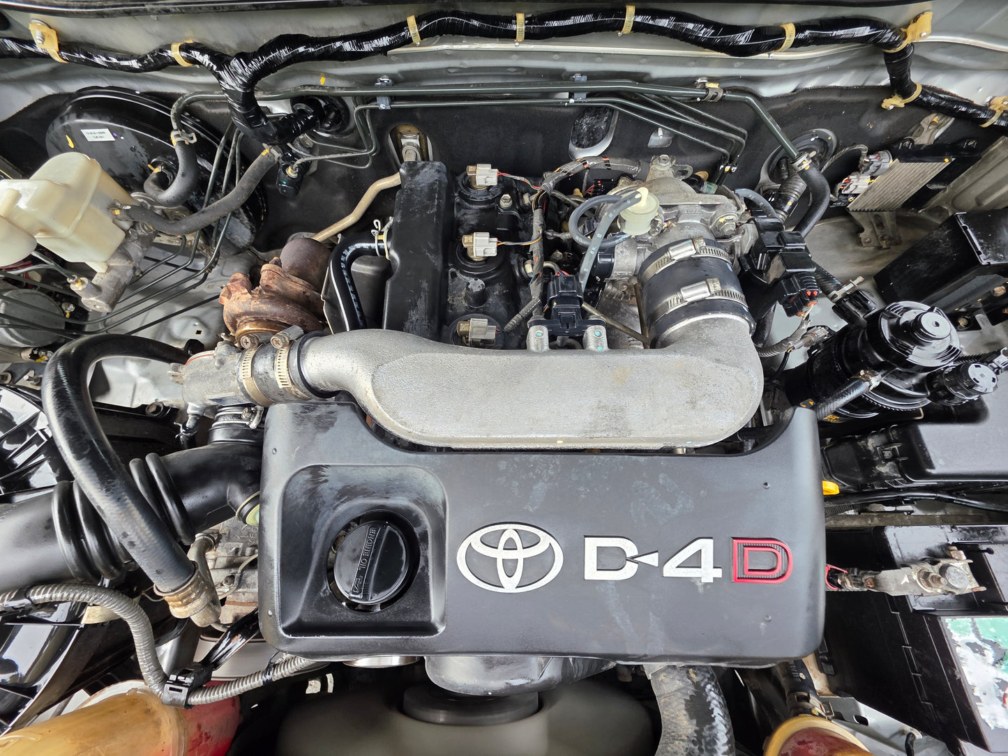 2012 Toyota HILUX D/CAB 2.5 A (G) VNT 4WD (MT) - (WWH2382)