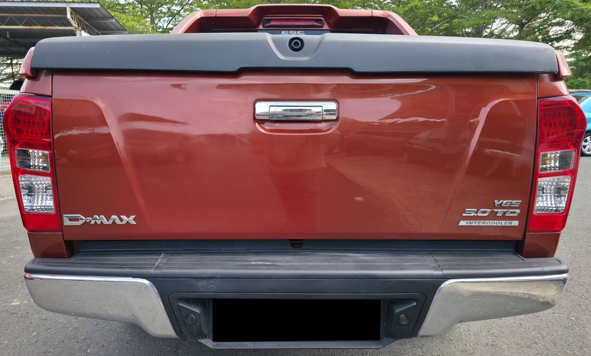 2015 (Reg 2016) Isuzu D-MAX DC 3.0 A V-CROSS SAFARI 4WD (AT) - (SS8281X)