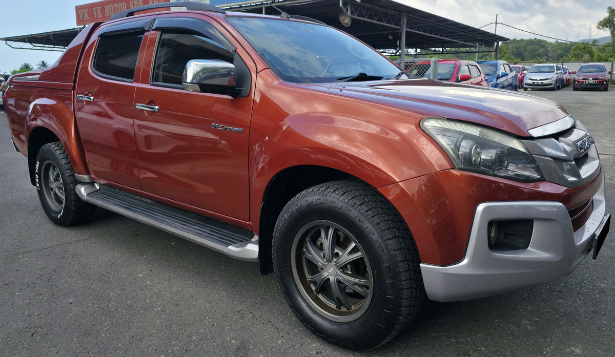 2015 (Reg 2016) Isuzu D-MAX DC 3.0 A V-CROSS SAFARI 4WD (AT) - (SS8281X)