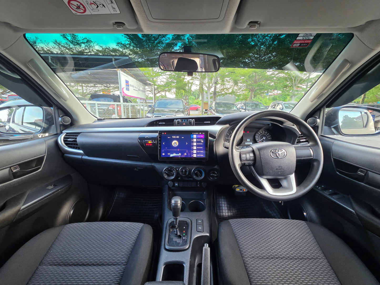 2022 Toyota HILUX D/CAB 2.4 (E) 4X4 VNT (AT) - (SMG9856)