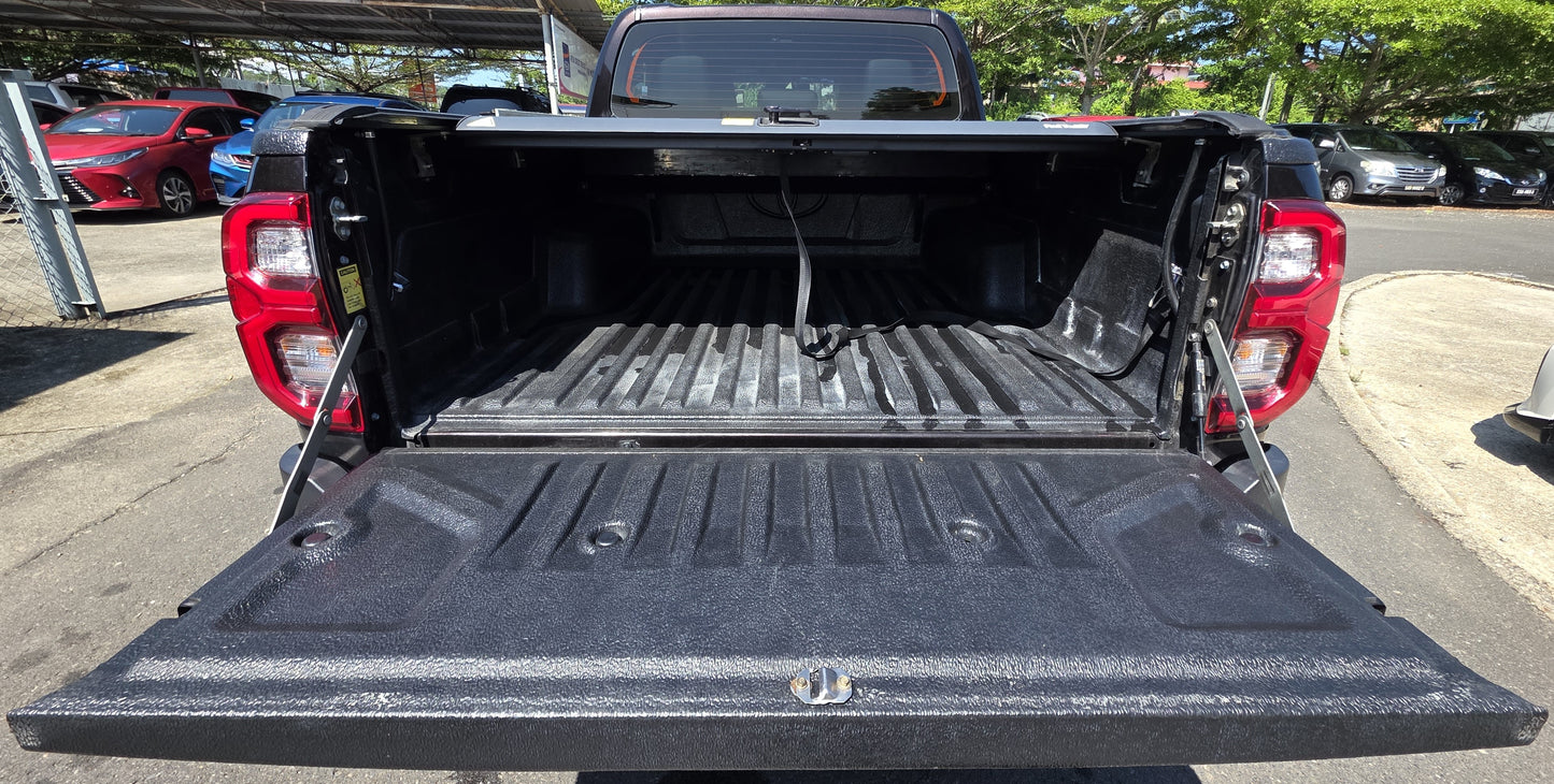 2023 Toyota HILUX D/CAB 2.8 A ROGUE VNT 4WD FL (AT) - (SMW3860)