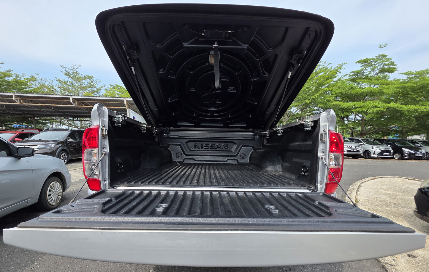 2021 Nissan NAVARA DC 2.5 A SE 4WD FL (AT) - (VGQ6825)