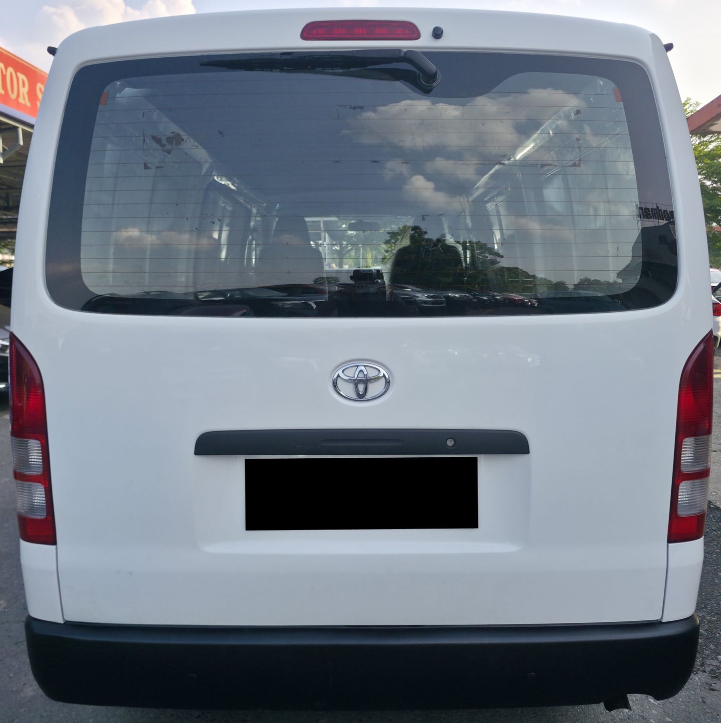 2017 Toyota HIACE KDH200 2.5 M (MT) - (SAC5579D)
