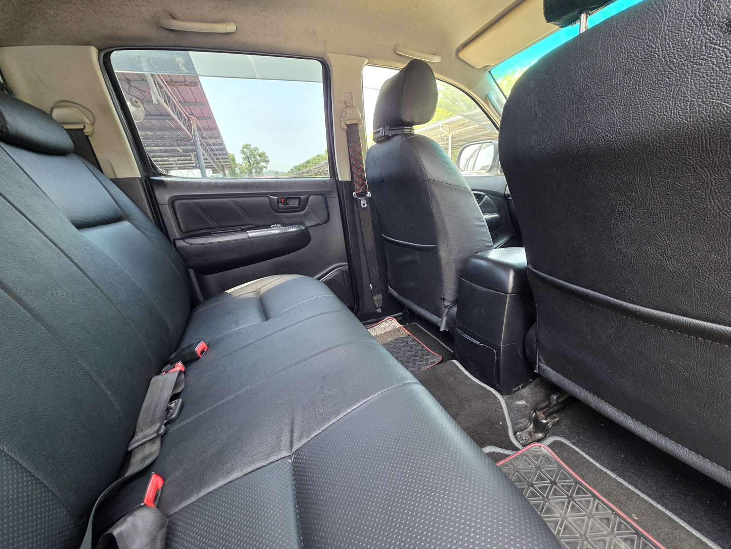 2015 Toyota HILUX D/CAB 2.5 A G (TRD BODYKITS) 4X4 FL VNT (AT) - (JRF6716)