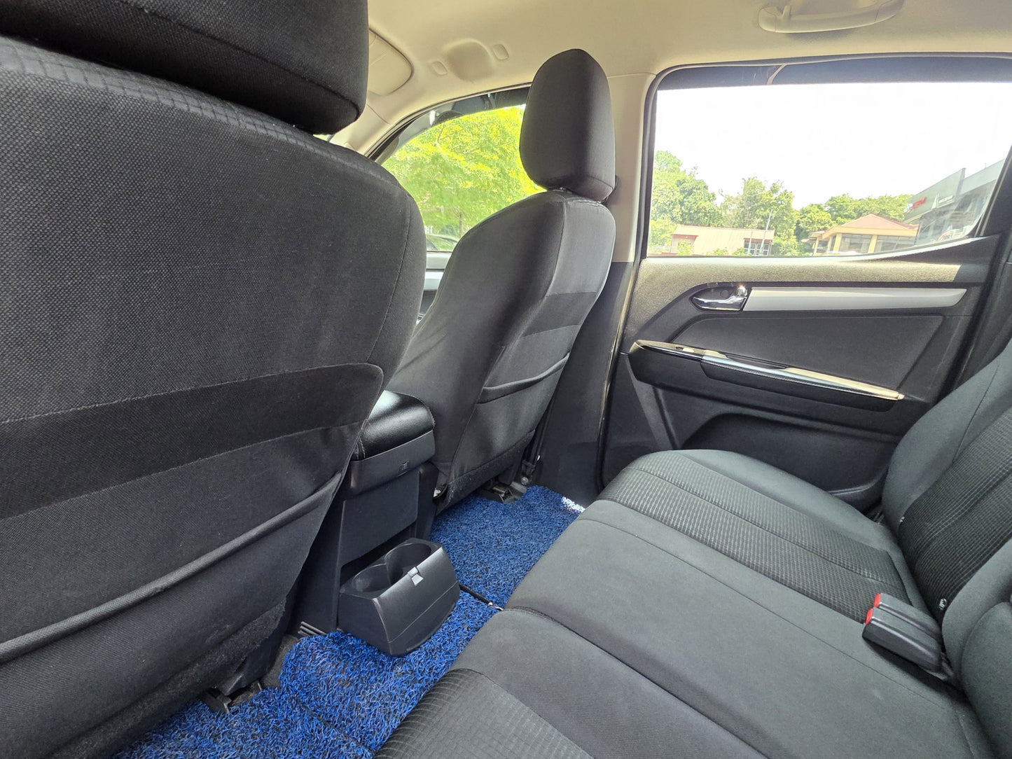 2019 Isuzu D-MAX DC 1.9 A BLUEPOWER PREM 2WD (AT) - (YY6286)