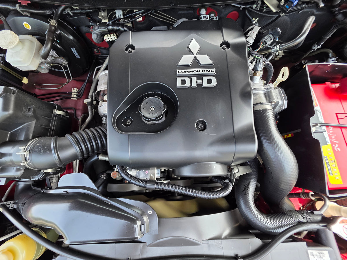 2015 Mitsubishi TRITON 2.4 A VGT ADV MS 4WD (AT) - (SJS3016)