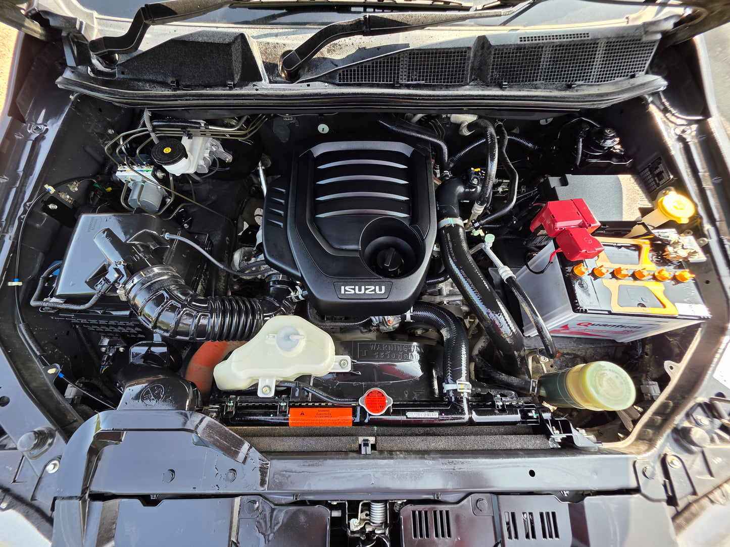 2023 Isuzu D-MAX D/CAB 1.9 L RG PREM 4X4 FL (AT) - (SJD4340)