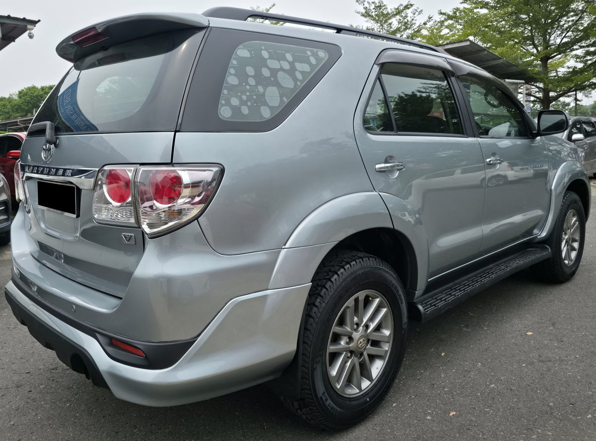 2015 Toyota FORTUNER 2.7 A V TRD 4WD FL 4X4 (AT) - (QMY2275)