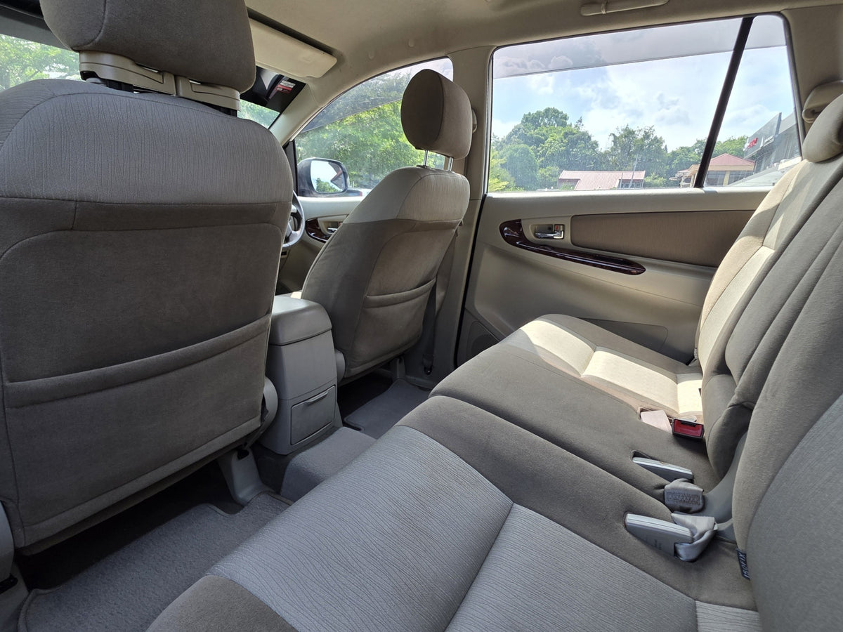 2013 Toyota INNOVA 2.0 A G FL (AT) - (SS3343U)