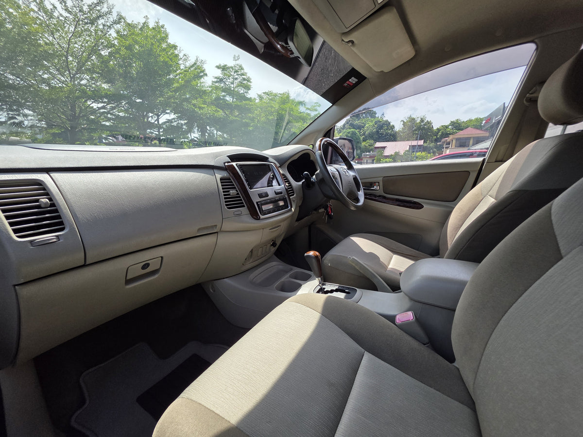 2013 Toyota INNOVA 2.0 A G FL (AT) - (SS3343U)