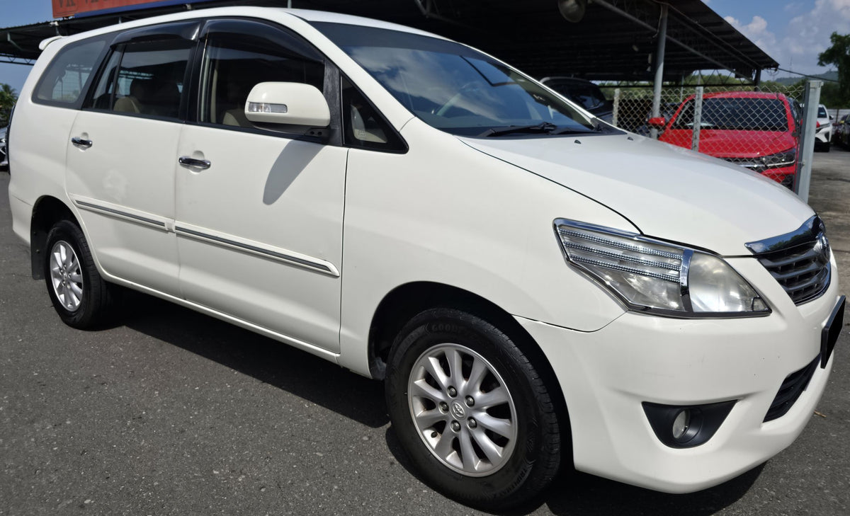 2013 Toyota INNOVA 2.0 A G FL (AT) - (SS3343U)