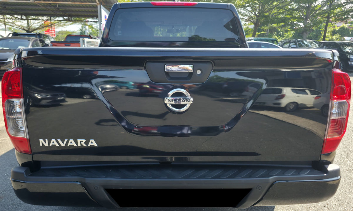 2017 Nissan NVARA NP300 D/CAB 2.5 A SE (AT) - (SAC2372E)