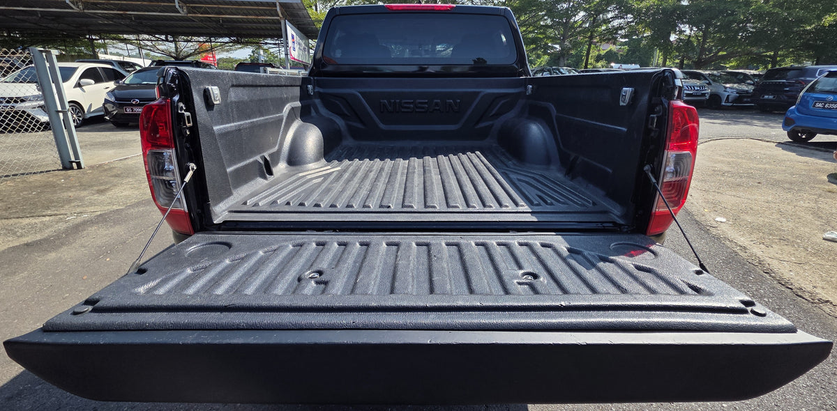 2017 Nissan NVARA NP300 D/CAB 2.5 A SE (AT) - (SAC2372E)