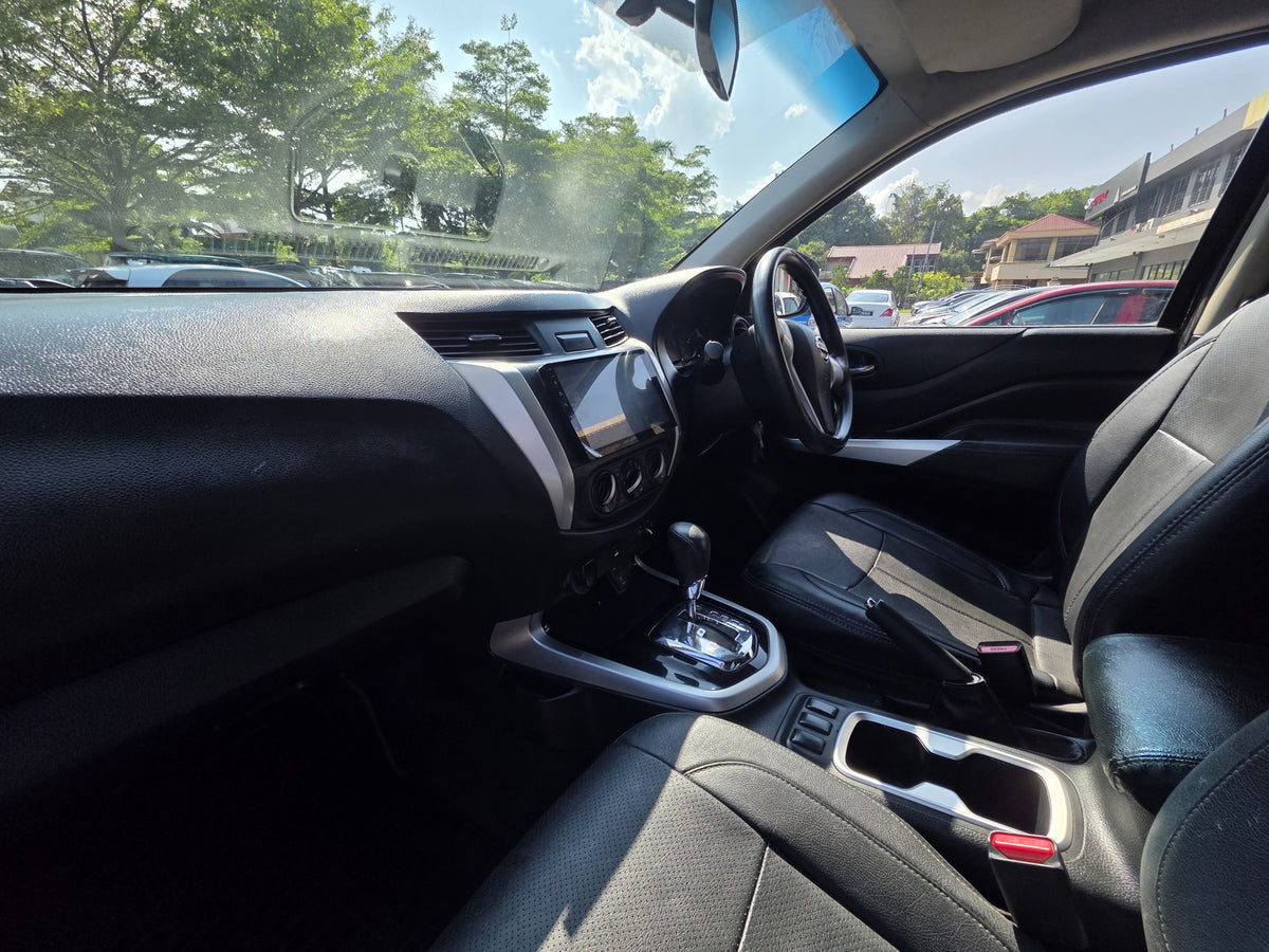 2017 Nissan NVARA NP300 D/CAB 2.5 A SE (AT) - (SAC2372E)