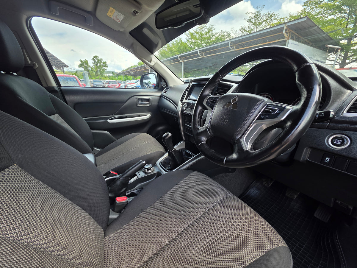 2022 Mitsubishi TRITON DC 2.4 M PREM MS 4WD FL (MT) - (QTX4476)