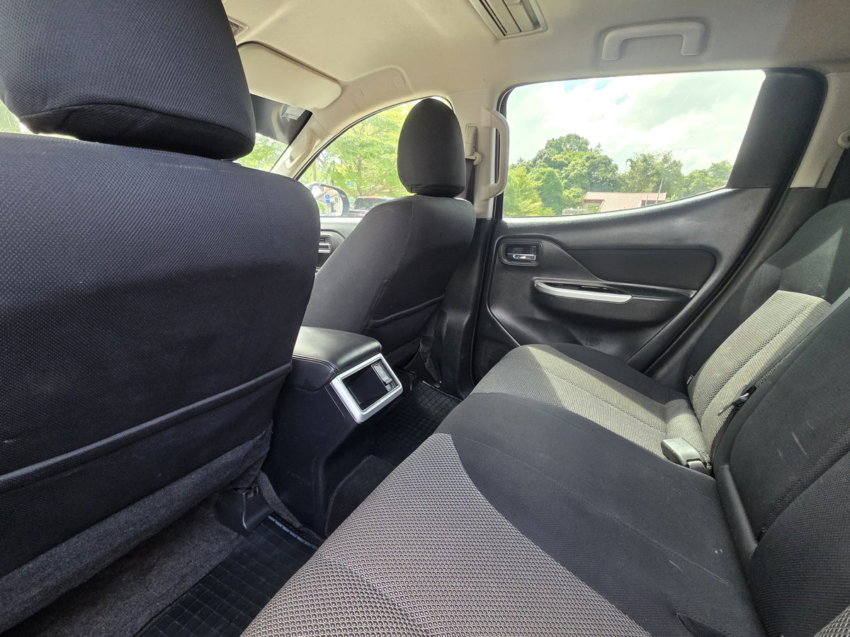 2022 Mitsubishi TRITON DC 2.4 M PREM MS 4WD FL (MT) - (QTX4476)