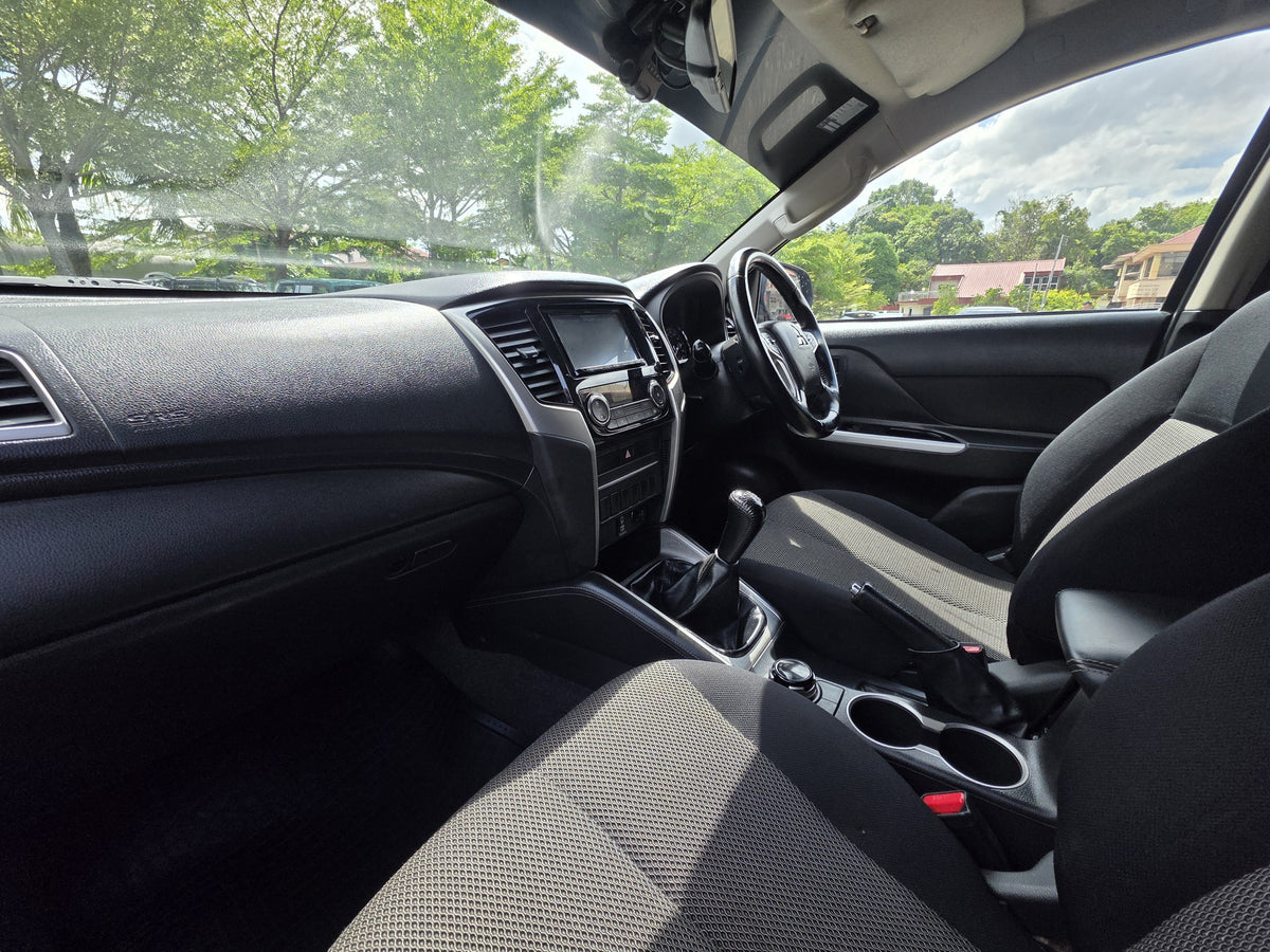 2022 Mitsubishi TRITON DC 2.4 M PREM MS 4WD FL (MT) - (QTX4476)