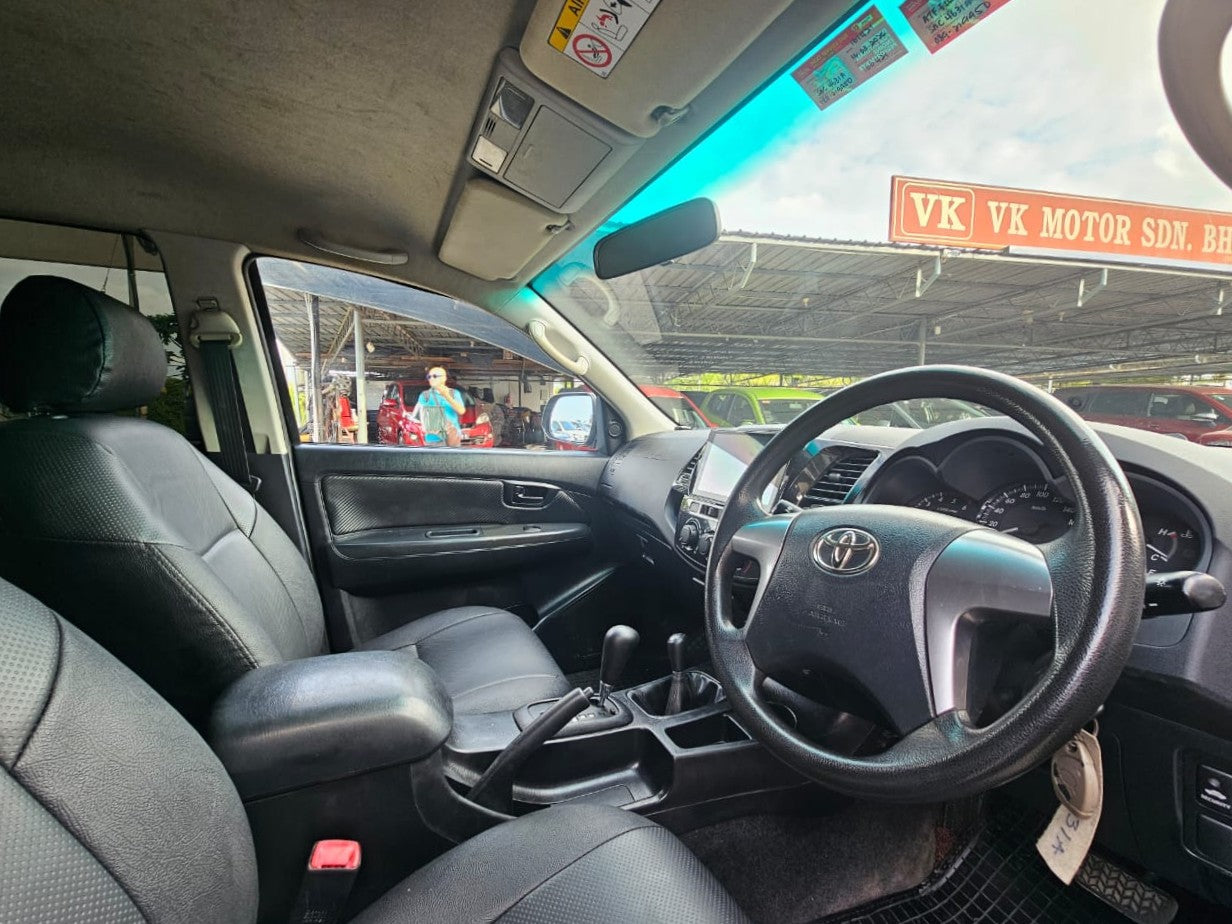 2015 Toyota HILUX D/CAB 2.5 A G TRD SPORTIVO (AT) - (SAC4631A)