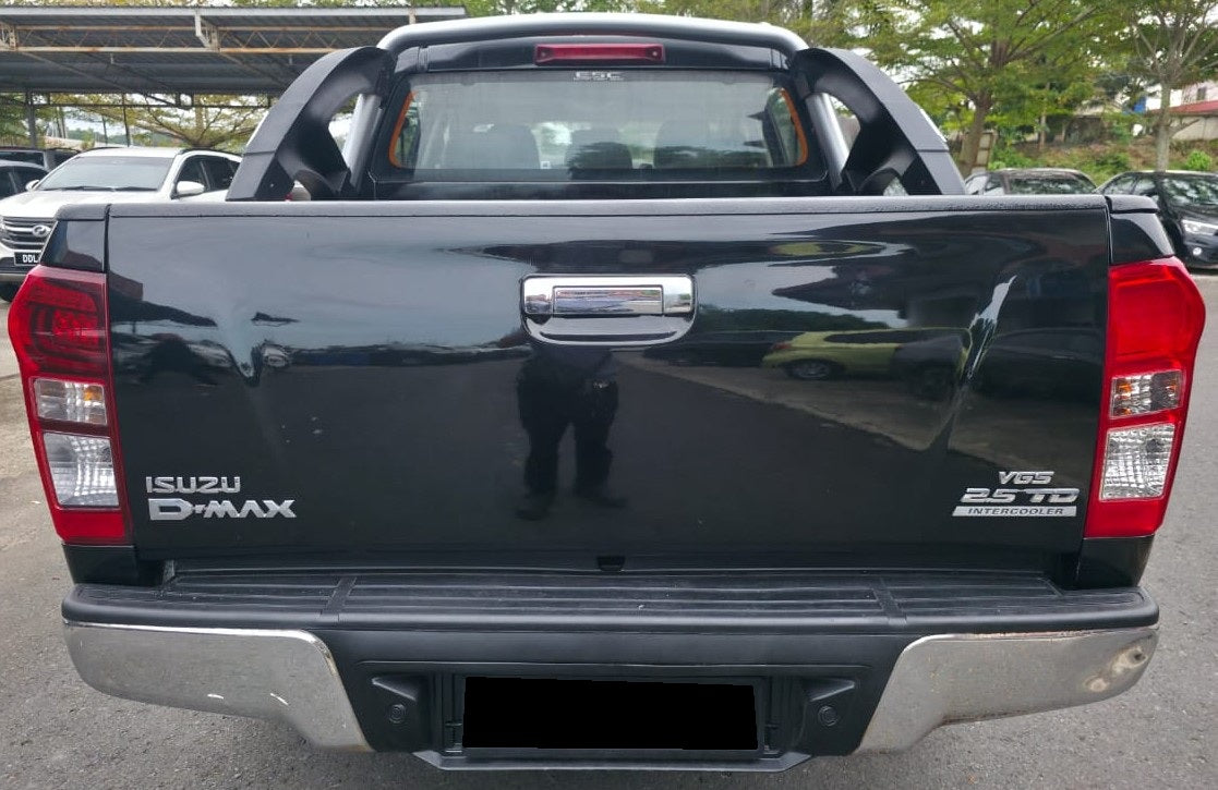 2015 Isuzu D-MAX D/CAB 2.5 A TURBO INTERCOOLER VGS 4WD (AT) - (WB3476Y)