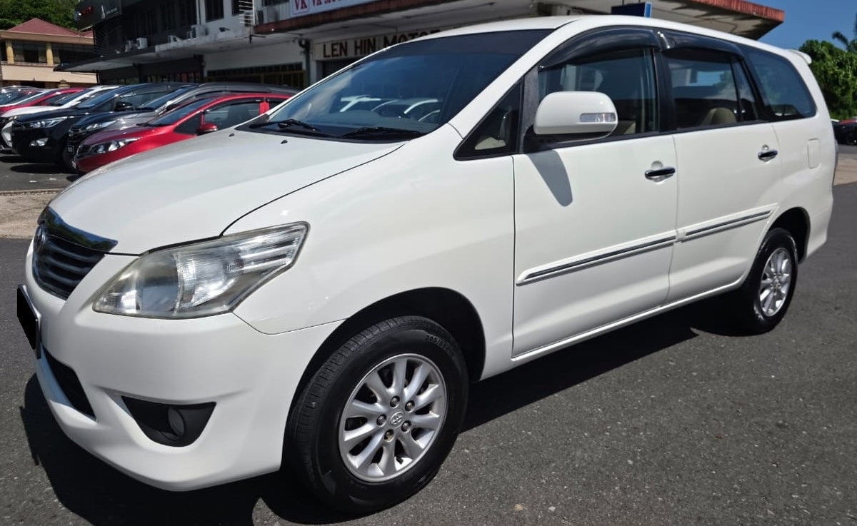 2013 Toyota INNOVA 2.0 A G FL (AT) - (SS3343U)