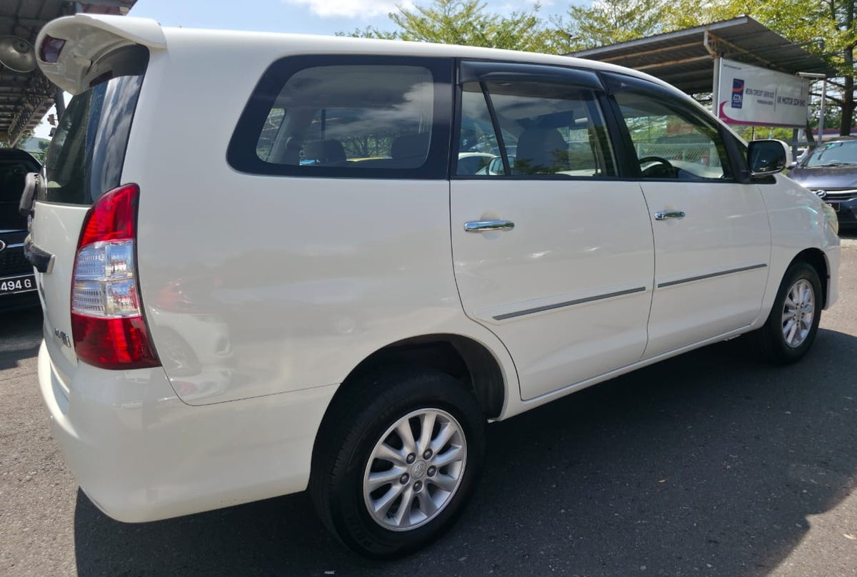 2013 Toyota INNOVA 2.0 A G FL (AT) - (SS3343U)