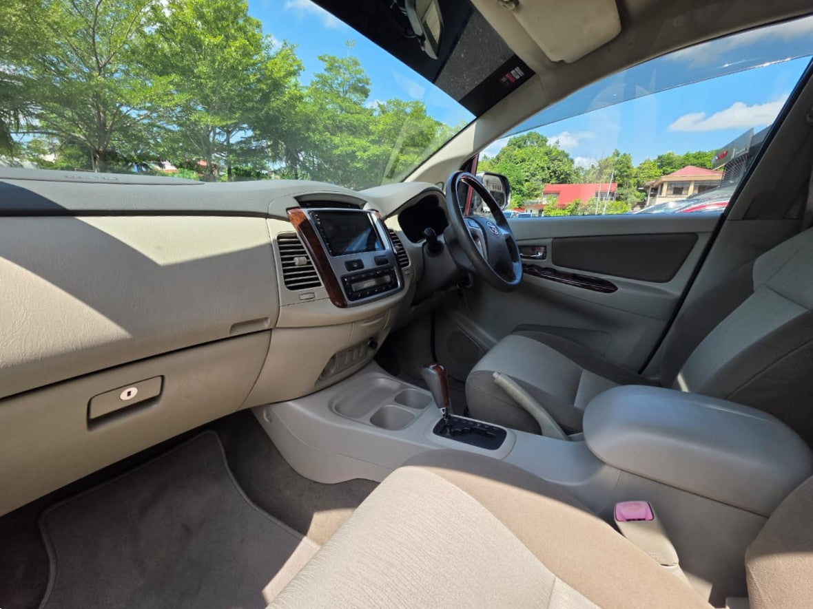 2013 Toyota INNOVA 2.0 A G FL (AT) - (SS3343U)