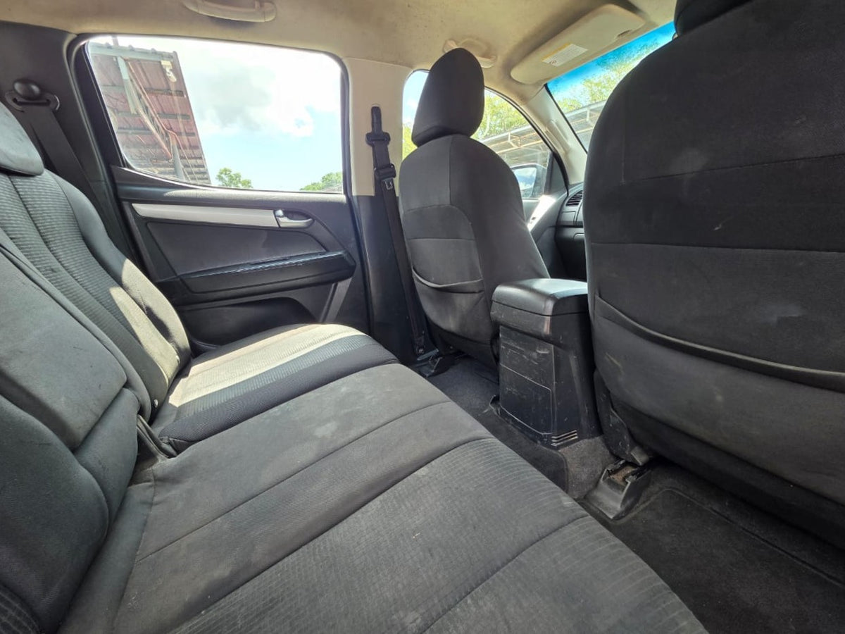 2018 Isuzu D-MAX DC 2.5 HI TURBO FL (MT) - (VBW6726)