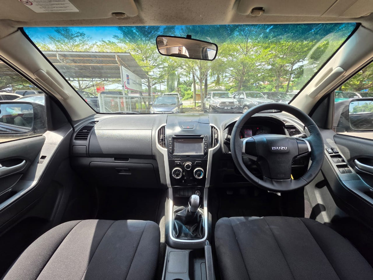 2018 Isuzu D-MAX DC 2.5 HI TURBO FL (MT) - (VBW6726)