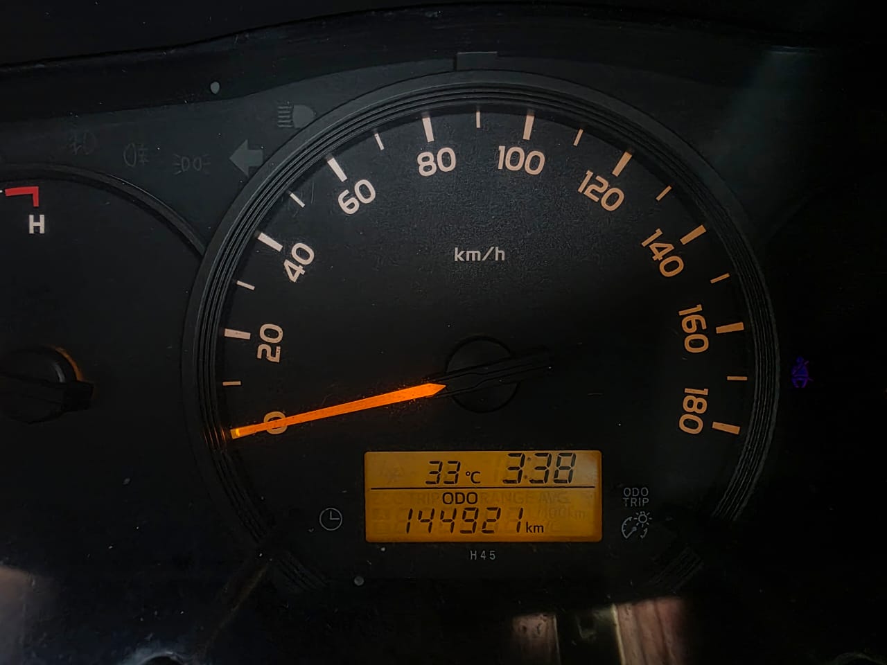2017 Toyota HIACE KDH200 2.5 M (MT) - (SAC5579D)